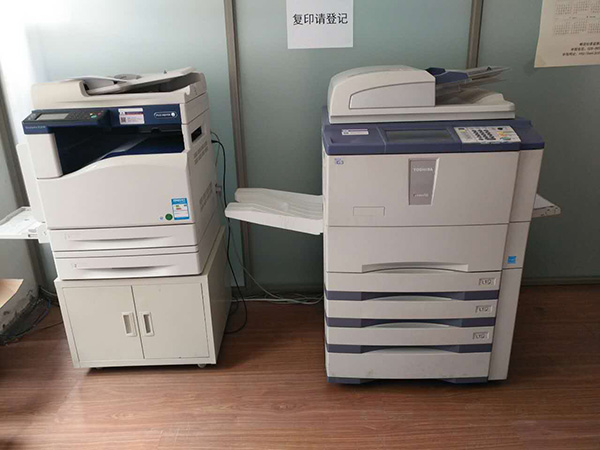 中国人寿在鑫鑫诚信复印机租赁签约4台打印机